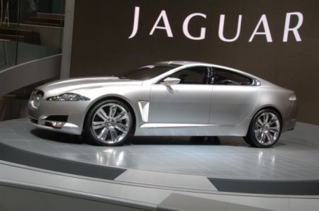 Jaguar XF нового поколения дебютирует в Нью-Йорке